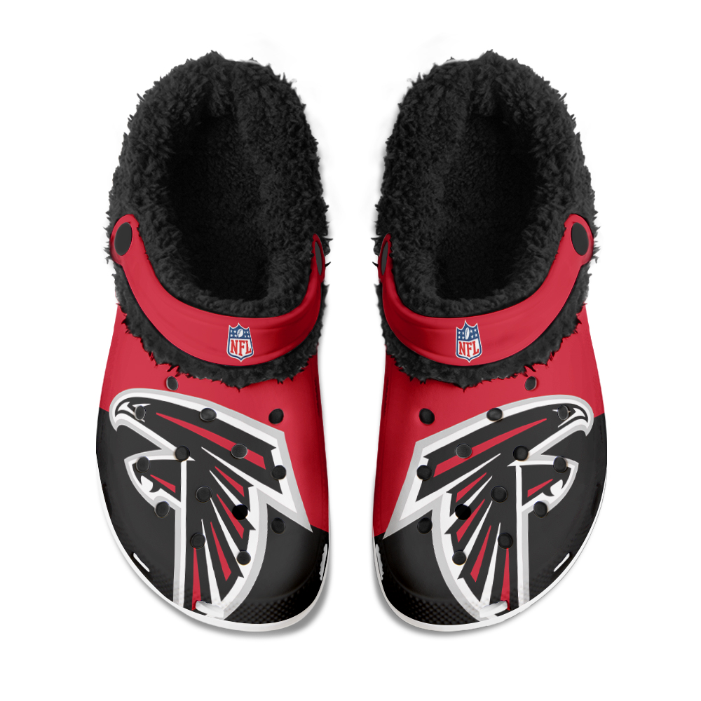 Atlanta20Falcons20 20Fuzzy20Slippers20Clog20 20Mockup20 20Thang.jpg