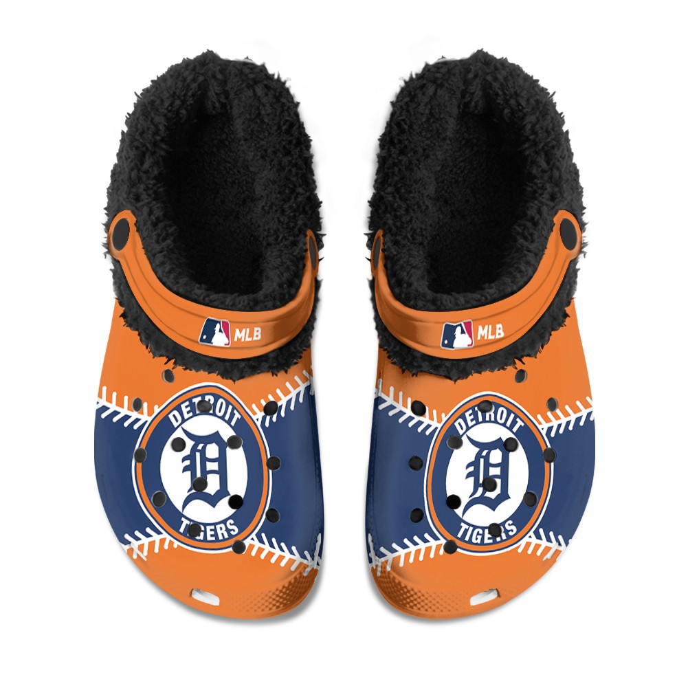 Detroit20Tigers20 20Fuzzy20Slippers20Clog20 20Mockup20 20Thang.jpg