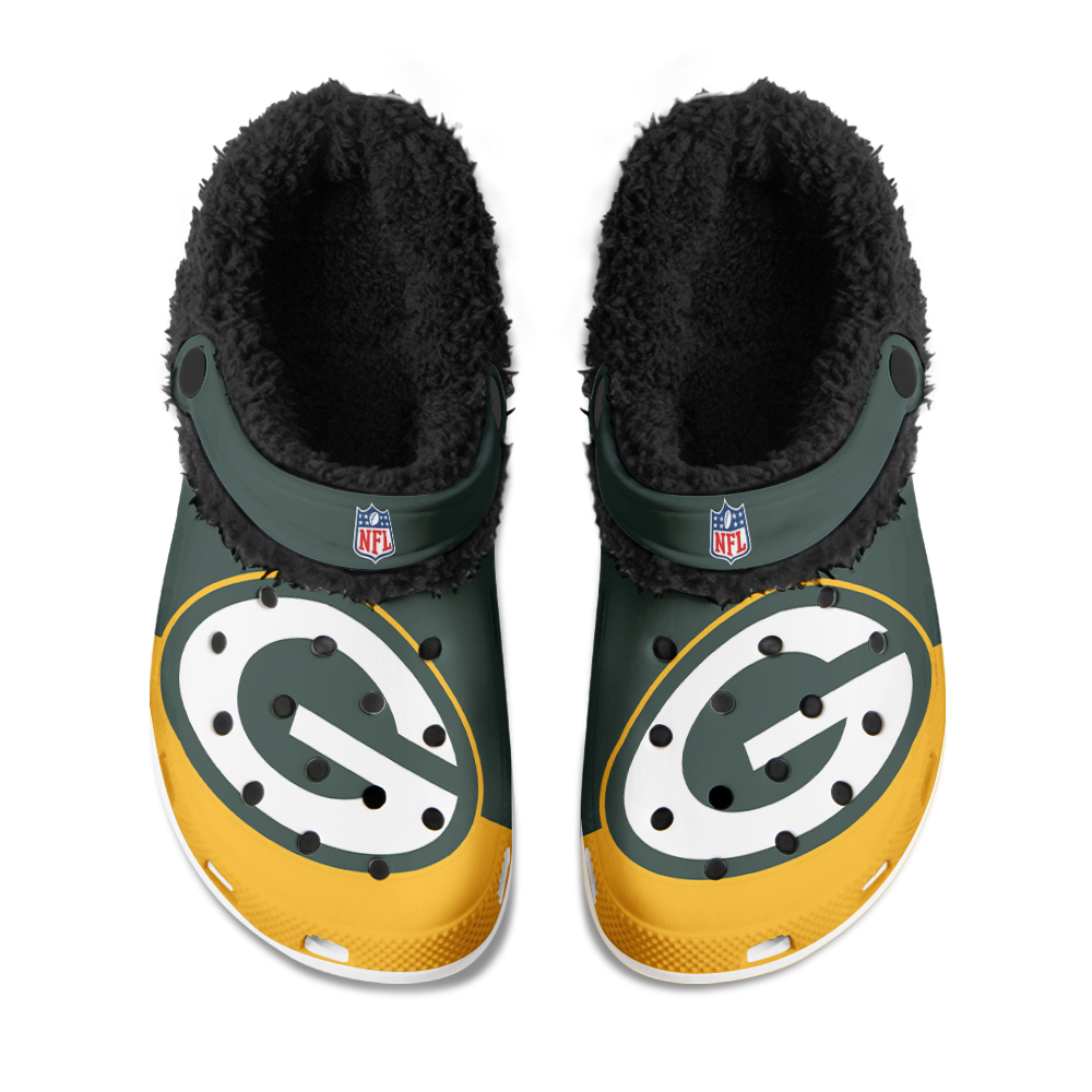 Green20Bay20Packers20 20Fuzzy20Slippers20Clog20 20Mockup20 20Thang.jpg