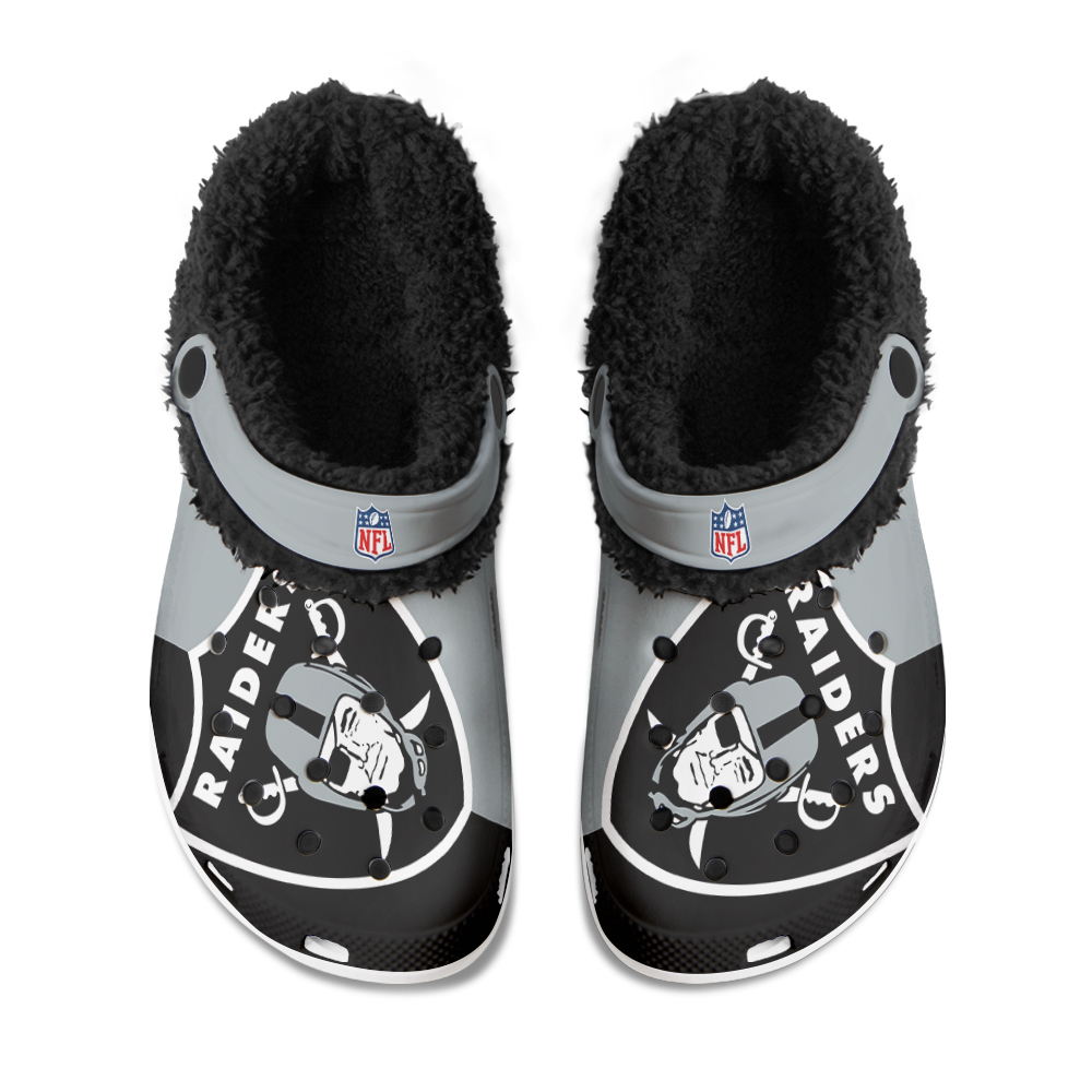 Las20Vegas20Raiders20 20Fuzzy20Slippers20Clog20 20Mockup20 20Thang.jpg