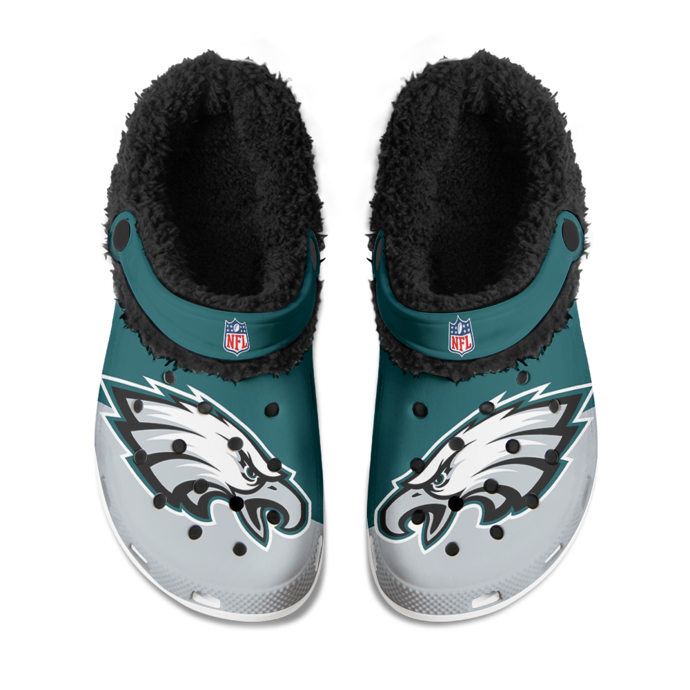 Philadelphia20Eagles20 20Fuzzy20Slippers20Clog20 20Mockup20 20Thang.jpg