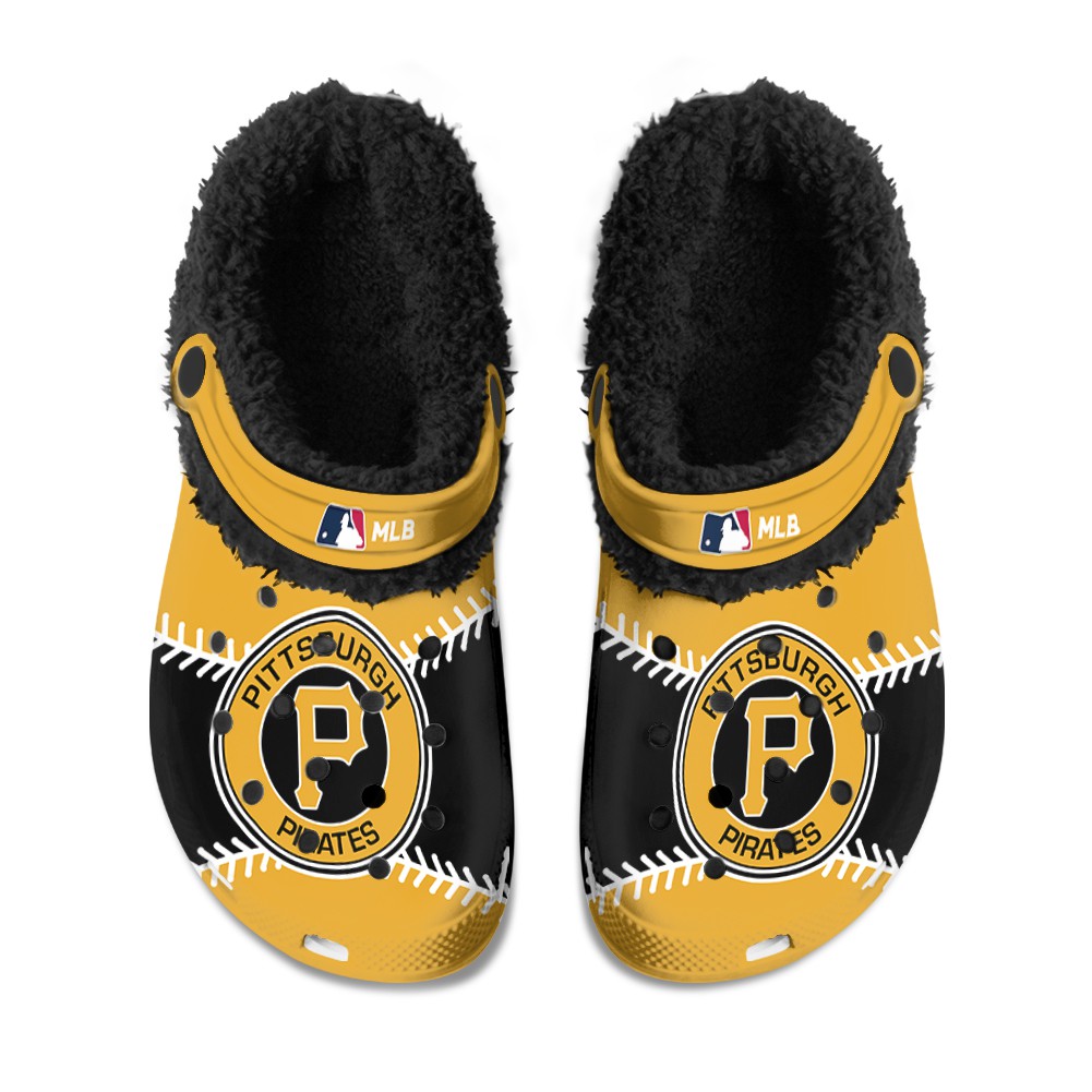 Pittsburgh20Pirates20 20Fuzzy20Slippers20Clog20 20Mockup20 20Thang.jpg