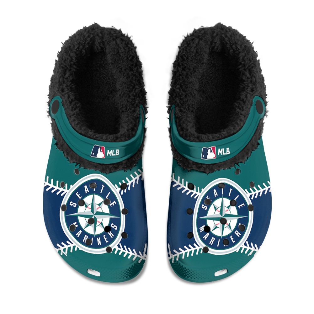 Seattle20Mariners20 20Fuzzy20Slippers20Clog20 20Mockup20 20Thang.jpg