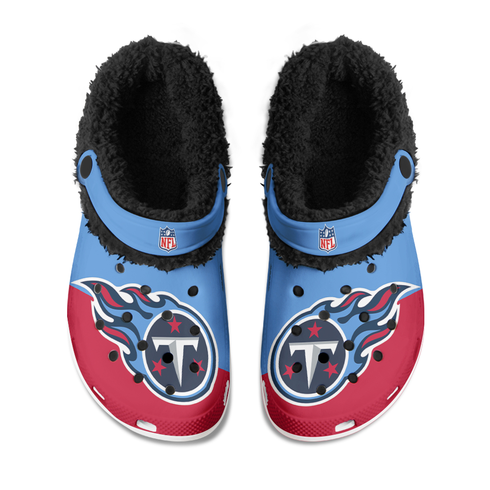 Tennessee20Titans20 20Fuzzy20Slippers20Clog20 20Mockup20 20Thang.jpg